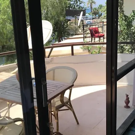 Hotelamsterdam לינה וארוחת בוקר