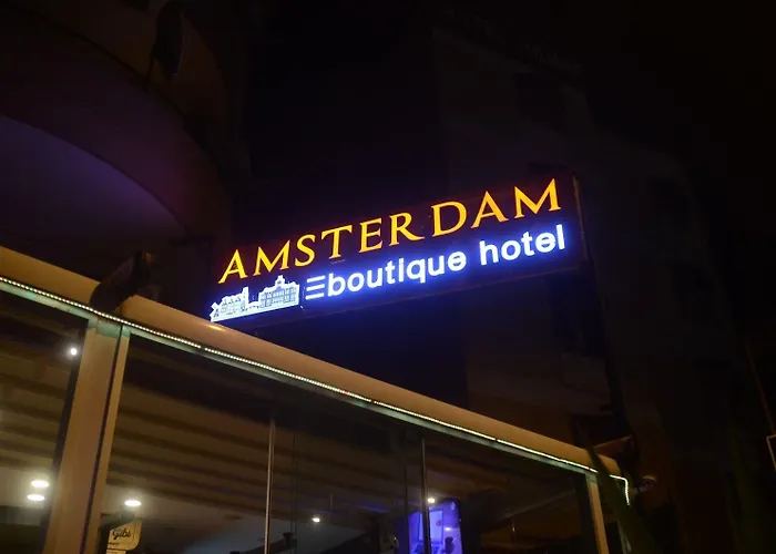Hotelamsterdam Κουσάντασι